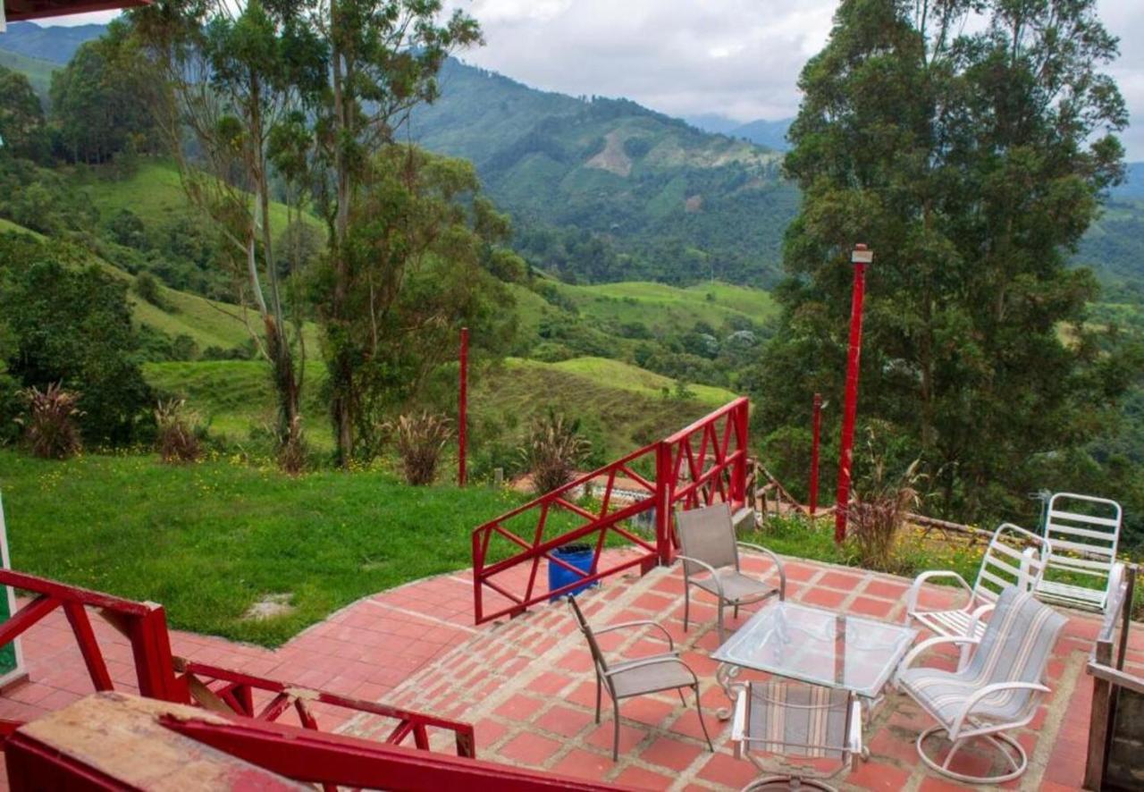 Hotel Natura Cocora Саленто Екстер'єр фото