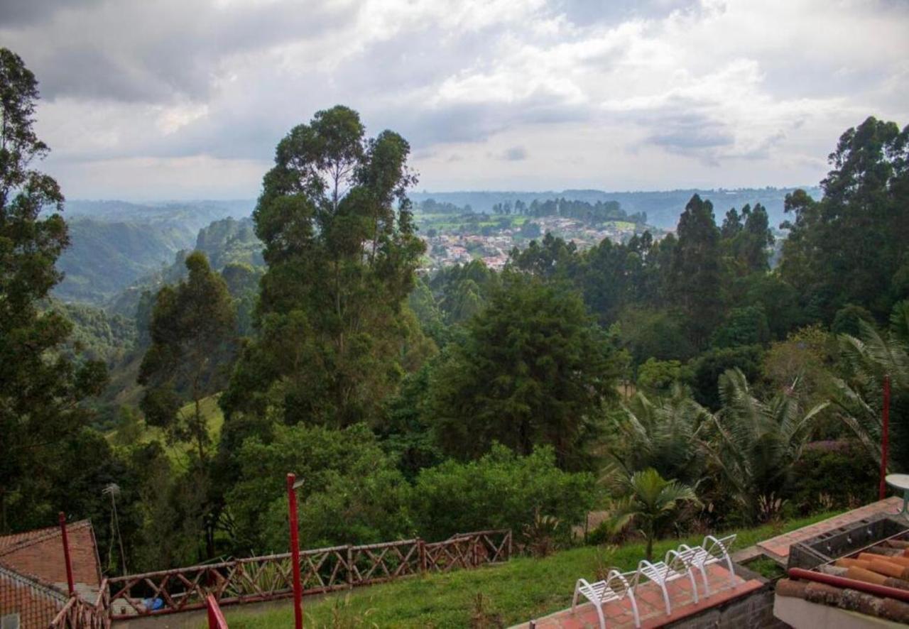 Hotel Natura Cocora Саленто Екстер'єр фото